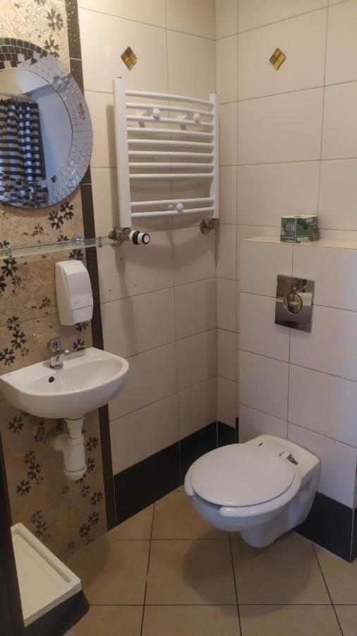 Pokoje Goscinne Z Lazienkami Przy Wroclawiu, Darmowy Parking Długotęka 外观 照片